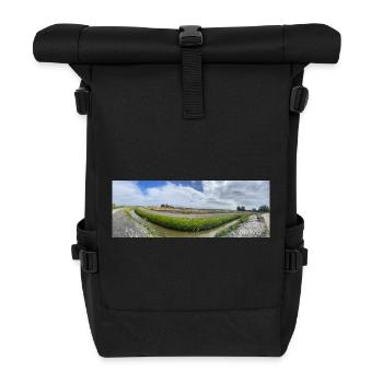 Panoramafeld mit Graben und Blumen - Rolltop Rucksack - Schwarz - Vorne