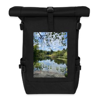 Spiegelsee im Waldrand - Rolltop Rucksack - Schwarz - Vorne
