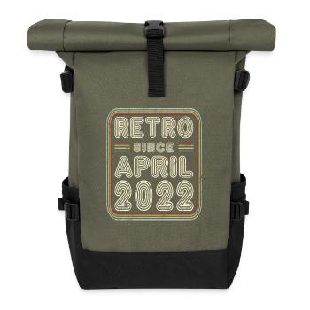Geburtstag April 2022 Retro Geschenk - Rolltop Rucksack - Olive/Schwarz - Vorne
