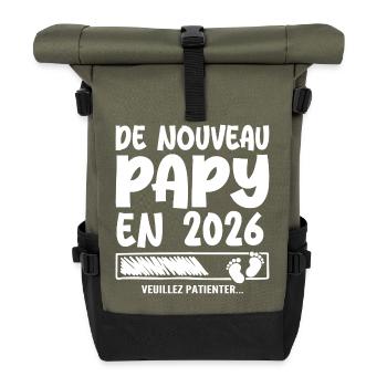2026 wieder Opa - Rolltop Rucksack - Olive/Schwarz - Vorne