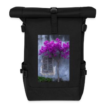 Lebendige Blüte vor rustikaler Wand - Rolltop Rucksack - Schwarz - Vorne