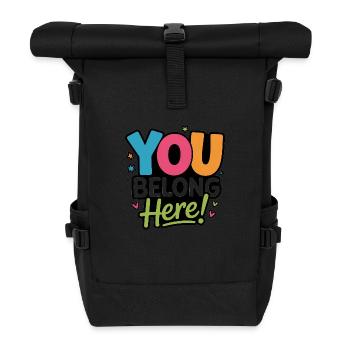 Du gehörst hierher! Buntes Inklusions Design - Rolltop Rucksack - Schwarz - Vorne