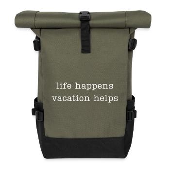 Das Leben passiert, Urlaub hilft - Rolltop Rucksack - Olive/Schwarz - Vorne