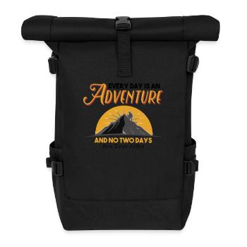 Jeder Tag ist ein Abenteuer Wandershirt - Rolltop Rucksack - Schwarz - Vorne
