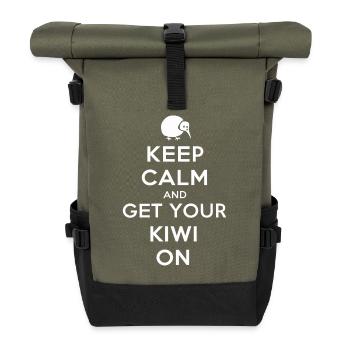 Neuseeland Andenken: Bleib Ruhig und Hol Dir - Rolltop Rucksack - Olive/Schwarz - Vorne