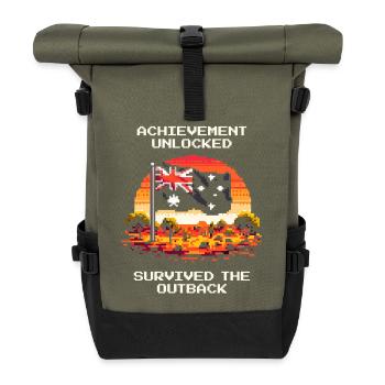 Achievement: Outback überlebt | Australien - Rolltop Rucksack - Olive/Schwarz - Vorne