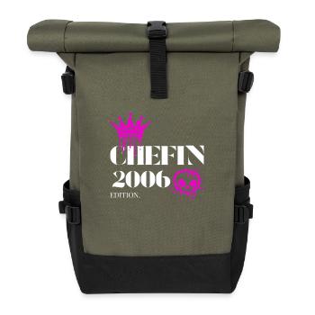 Chefin Edition 2006 19 Geburtstag Spruch - Rolltop Rucksack - Olive/Schwarz - Vorne