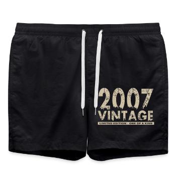 Jahrgang 2007 Bursdag - Unikat - Badeshorts - Schwarz - Vorne - AI Model Male 185 light (185cm)