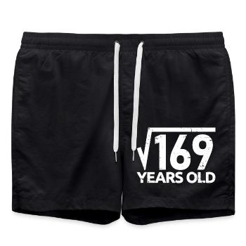 169 Quadratwurzel 13 Jahre alt Lustiger 13. Geburtstag - Badeshorts - Schwarz - Vorne - AI Model Male 185 light (185cm)