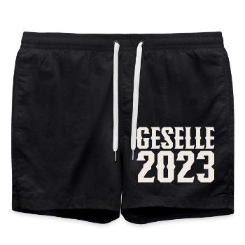 Geselle 2023 Gesellenprüfung - Badeshorts - Schwarz - Vorne - AI Model Male 185 light (185cm)