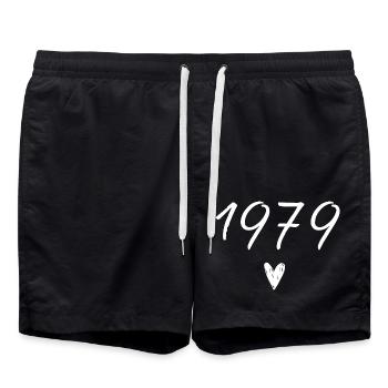 1979 Herzgeburtstag - Badeshorts - Schwarz - Vorne - AI Model Male 185 light (185cm)