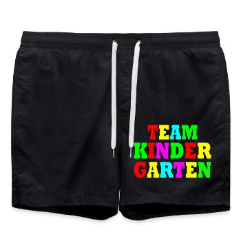 Team kindergarten - Badeshorts - Schwarz - Vorne - AI Model Male 185 light (185cm)