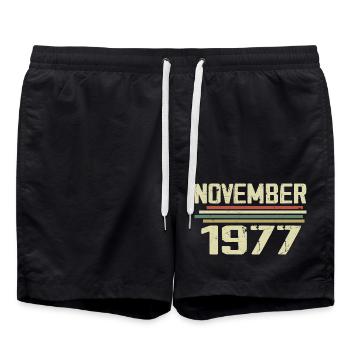 Millésime Novembre 1977 Vintage Rétro Novembre 1977 - Short de bain - noir - Devant - AI Model Male 185 light (185cm)
