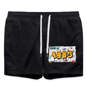 Best of 1983 Graffiti – 42 Jahre Vintage Cool - Badeshorts - Schwarz - Vorne - AI Model Male 185 light (185cm)