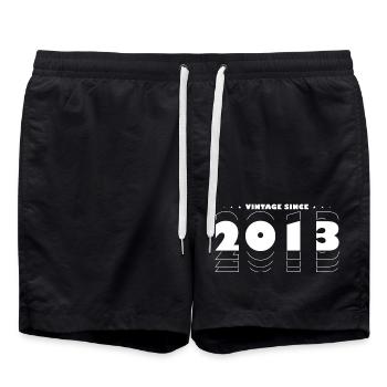 Vintage Bold Tribute to 2013 - Feiern Sie den 12. - Badeshorts - Schwarz - Vorne - AI Model Male 185 light (185cm)