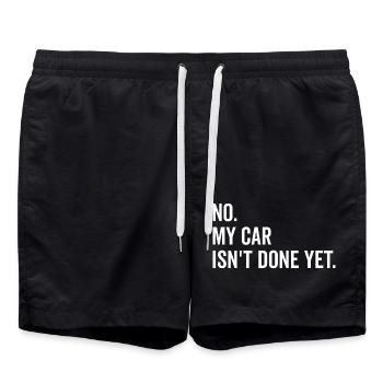 Nein, mein Auto ist noch nicht fertig - Badeshorts - Schwarz - Vorne - AI Model Male 185 light (185cm)