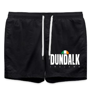Dundalk Irische Flagge T-Shirt mit fettem Text - Badeshorts - Schwarz - Vorne - AI Model Male 185 light (185cm)