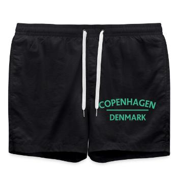 Kopenhagen – Dänemark Textdesign - Badeshorts - Schwarz - Vorne - AI Model Male 185 light (185cm)