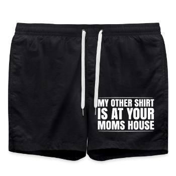 Meme-Tee Mein anderes Shirt bei deiner Mutter zu Hause - Badeshorts - Schwarz - Vorne - AI Model Male 185 light (185cm)
