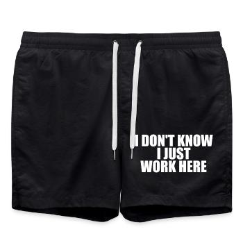 Ich weiß es nicht, ich arbeite nur hier. (Arbeitss - Badeshorts - Schwarz - Vorne - AI Model Male 185 light (185cm)
