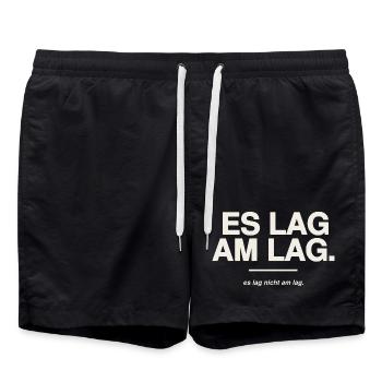 Es lag am Lag - Zocker Spruch Gaming Ausrede - Badeshorts - Schwarz - Vorne - AI Model Male 185 light (185cm)