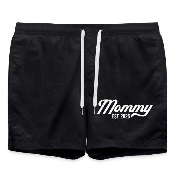 Mama Est 2025 - Badeshorts - Schwarz - Vorne - AI Model Male 185 light (185cm)