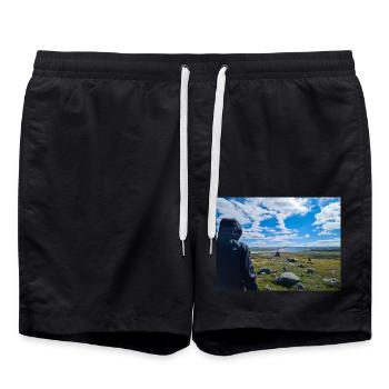 Fernweh - Sehnsucht nach Weite - Badeshorts - Schwarz - Vorne - AI Model Male 185 light (185cm)