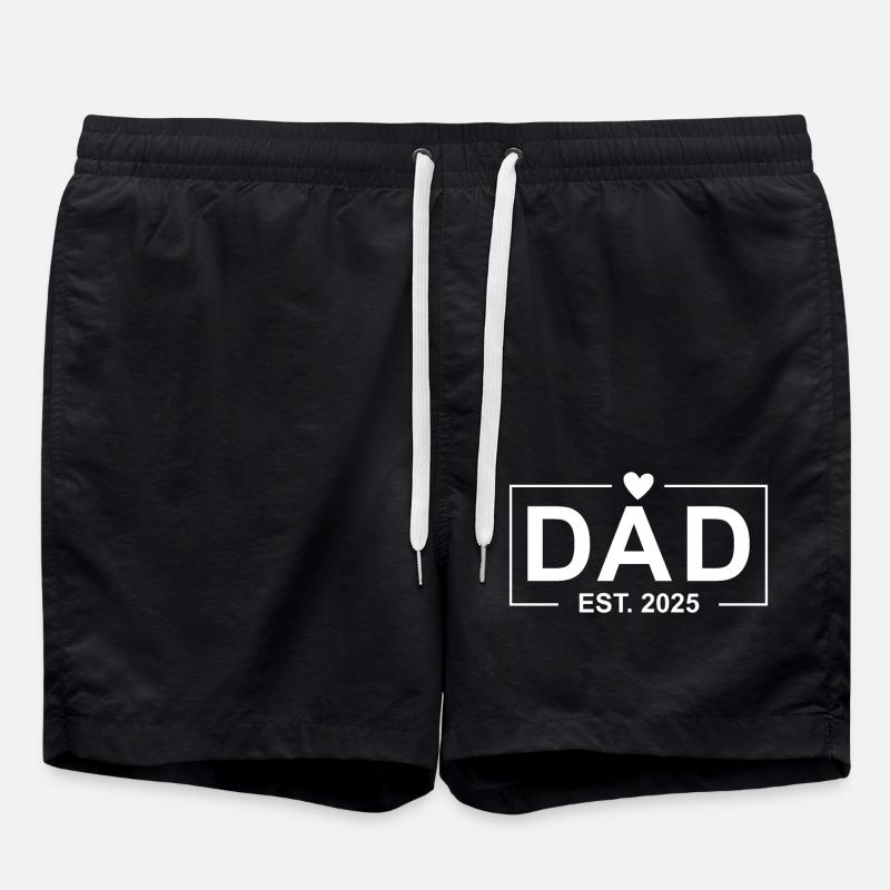 Papa Est 2025 - Badeshorts - Schwarz