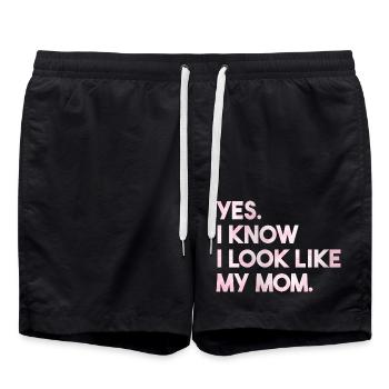 Ja, ich weiß, ich sehe aus wie die meiner Mutter, meiner Tochter, meiner Mutter - Badeshorts - Schwarz - Vorne - AI Model Male 185 light (185cm)