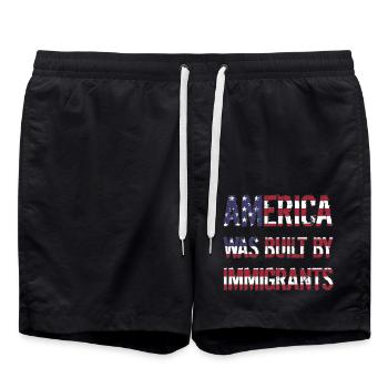 AMERICA WAS BUILT BY IMMIGRANTS Flüchtlingsrechte - Badeshorts - Schwarz - Vorne - AI Model Male 185 light (185cm)