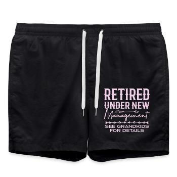 Unter neuer Leitung in den Ruhestand getreten Siehe Enkelkinder - Badeshorts - Schwarz - Vorne - AI Model Male 185 light (185cm)