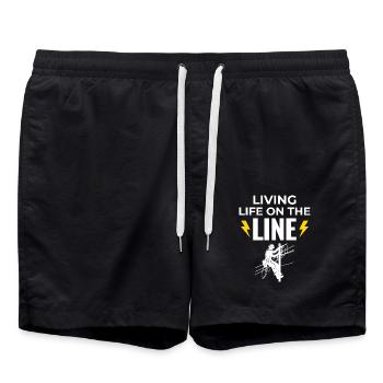 Lineman Life Line : Courage, travail dévoué - Short de bain - noir - Devant - AI Model Male 185 light (185cm)