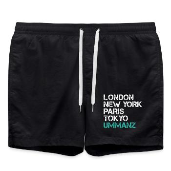 Ostsee Urlaub LONDON NEW YORK PARIS TOKYO Lustig - Badeshorts - Schwarz - Vorne - AI Model Male 185 light (185cm)