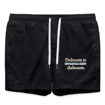 Dahoam is dahoam – Bayerischer Heimat Spruch - Badeshorts - Schwarz - Vorne - AI Model Male 185 light (185cm)