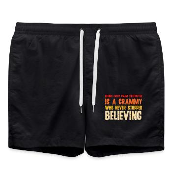 Derrière chaque pompier courageux se cache une Grammy - Short de bain - noir - Devant - AI Model Male 185 light (185cm)