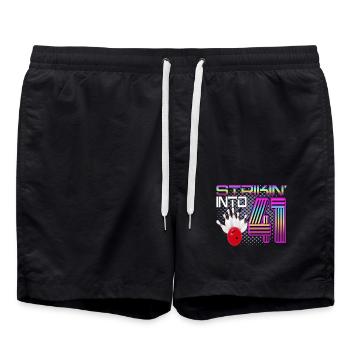 Striking Into 41 Bowling Bowler 41e anniversaire - Short de bain - noir - Devant - AI Model Male 185 light (185cm)