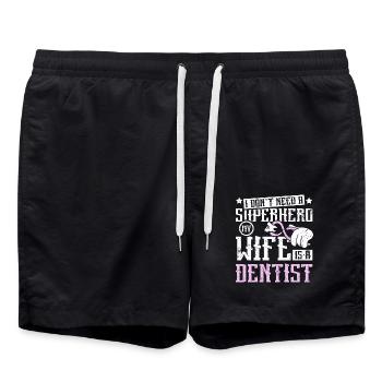 Je n’ai pas besoin d’un super-héros, ma femme est dentiste - Short de bain - noir - Devant - AI Model Male 185 light (185cm)