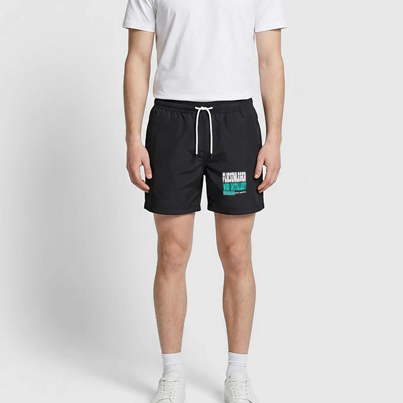 Fliesenleger wird installiert Badeshorts