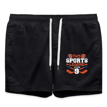 Cette légende sportive a maintenant 9 ans, le hockey match 9. - Short de bain - noir - Devant - AI Model Male 185 light (185cm)