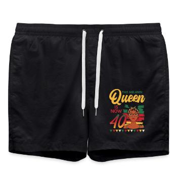 Diese Melanin-königin Ist Jetzt 40, 40. Geburtstag - Badeshorts - Schwarz - Vorne - AI Model Male 185 light (185cm)