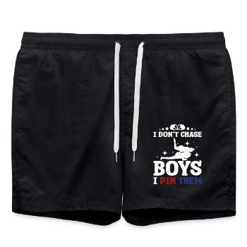 I don't chase boys I pin them Sambo girl - Badeshorts - Schwarz - Vorne - AI Model Male 185 light (185cm)