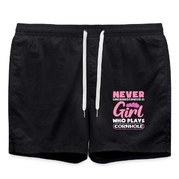 Unterschätze Niemals Ein Mädchen Cornhole - Badeshorts - Schwarz - Vorne - AI Model Male 185 light (185cm)
