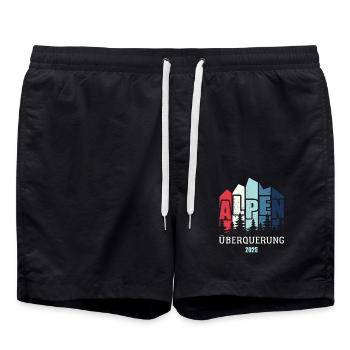 Alpen Überquerung 2025 - Fahrrad Wandern Routen - Badeshorts - Schwarz - Vorne - AI Model Male 185 light (185cm)