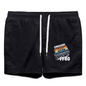 45. Geburtstag Original Kassette Juni Jahrgang 80 - Badeshorts - Schwarz - Vorne - AI Model Male 185 light (185cm)