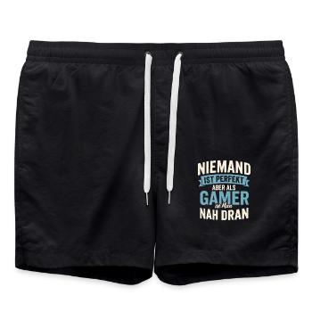 Niemand ist perfekt aber als Gamer nah dran - Badeshorts - Schwarz - Vorne - AI Model Male 185 light (185cm)