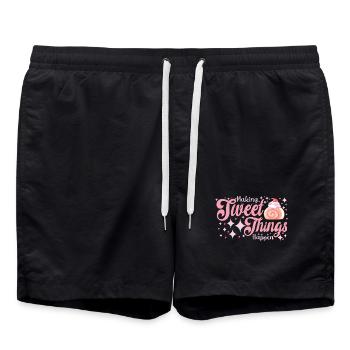 Pâtissier Sweet Things Happen Idée Cadeau - Short de bain - noir - Devant - AI Model Male 185 light (185cm)