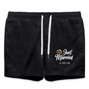 Just Married 15 Jahre Ehe Verheiratet Jubiläum - Badeshorts - Schwarz - Vorne - AI Model Male 185 light (185cm)