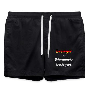 Handball EM 2026 - Besieger des Dänemarkbesiegers - Badeshorts - Schwarz - Vorne - AI Model Male 185 light (185cm)