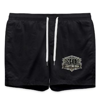 30 läuft bei mir Geburtstagsbadge - Badeshorts - Schwarz - Vorne - AI Model Male 185 light (185cm)