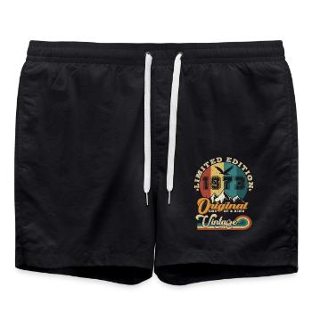 Original 1973 Vintage Limited Edition Geschenk - Badeshorts - Schwarz - Vorne - AI Model Male 185 light (185cm)